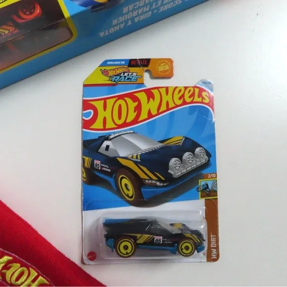 Mattel | Hot Wheels Merchandise Collection, Set of 4 - Picture 10 of 11